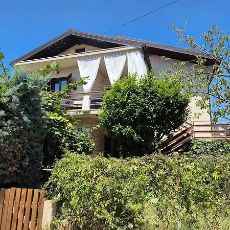 Umago Inn Apartman *