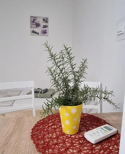 Umago Inn Apartman *