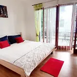 Umago Inn *