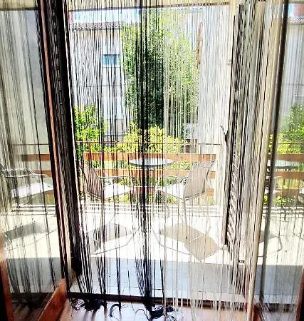 Umago Inn Apartament *