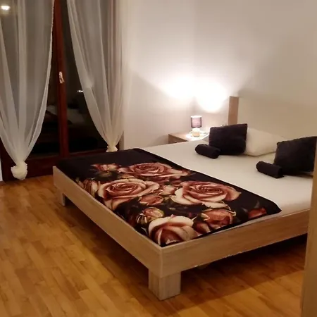 Umago Inn *